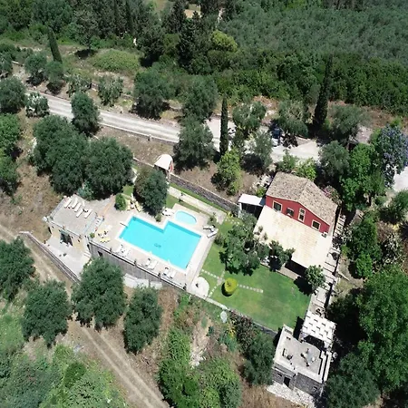 In Corfu With Stunning Mountain Views Vakantiehuis Kanakádes