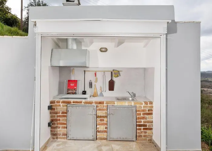 In Corfu With Stunning Mountain Views Case de vacanță