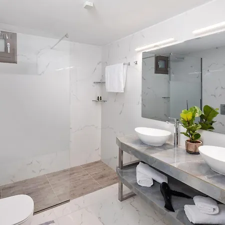 In Corfu With Stunning Mountain Views